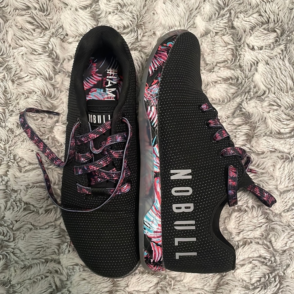 NOBULL WOMENS SNEAKERS